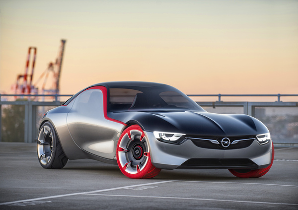 Opel GT concept: torna la trazione posteriore