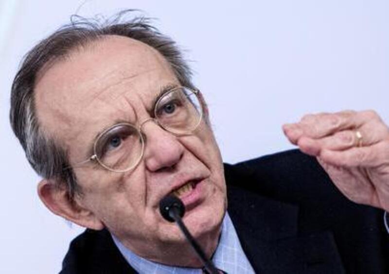 Le accise? Padoan: &laquo;Si decidono in Europa&raquo;