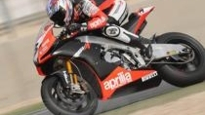 Prima uscita ufficiale di Biaggi sulla Aprilia RSV4 