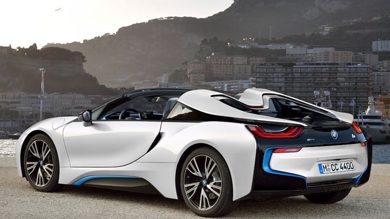 BMW i8 Roadster? Perch&eacute; no?