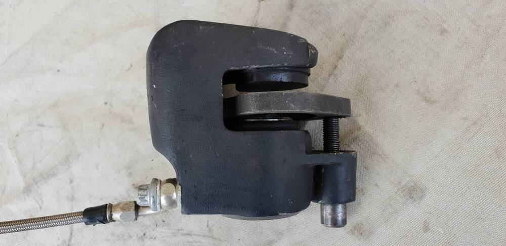 Pinza freno ant con tubo Harley Sportster 883 Harley-Davidson (5)