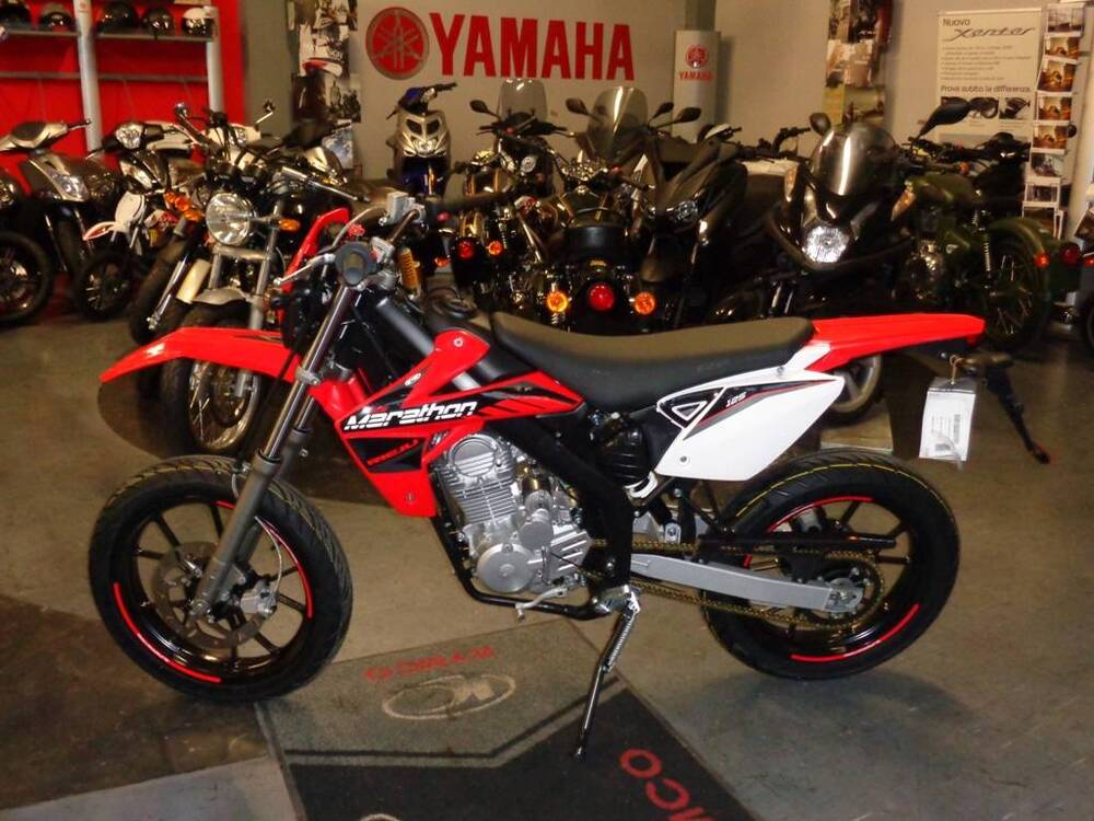 Rieju Marathon 125 Motard A.C. (2011 - 17) (2)