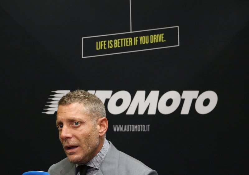 Lapo Elkann sposa a pieno lo slogan di Automoto.it: life is better if you drive