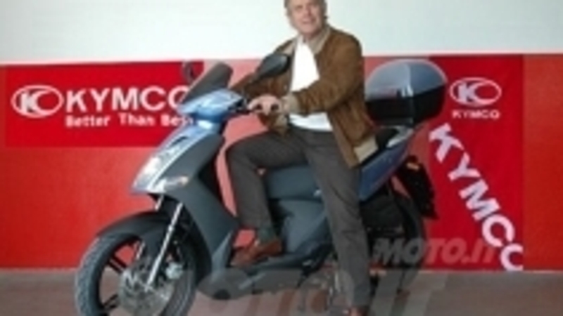 Un Agility R16 125 a Giacomo Agostini