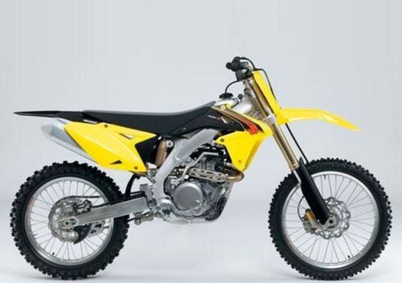 Valenti Racing RM-Z 450 RM-Z 450 (2015 - 16) (2)