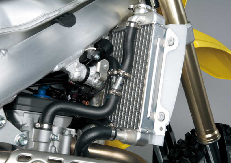 Valenti Racing RM-Z 450 E RM-Z 450 E (2015 - 16) (2)