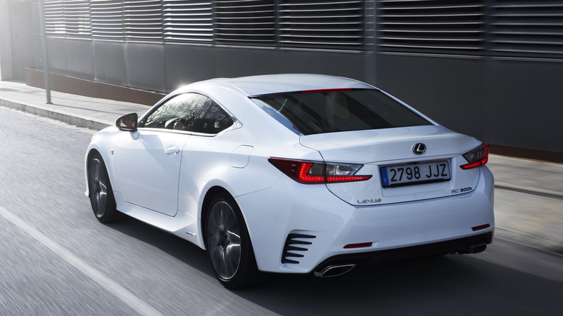 Lexus RC Coup&eacute; Hybrid