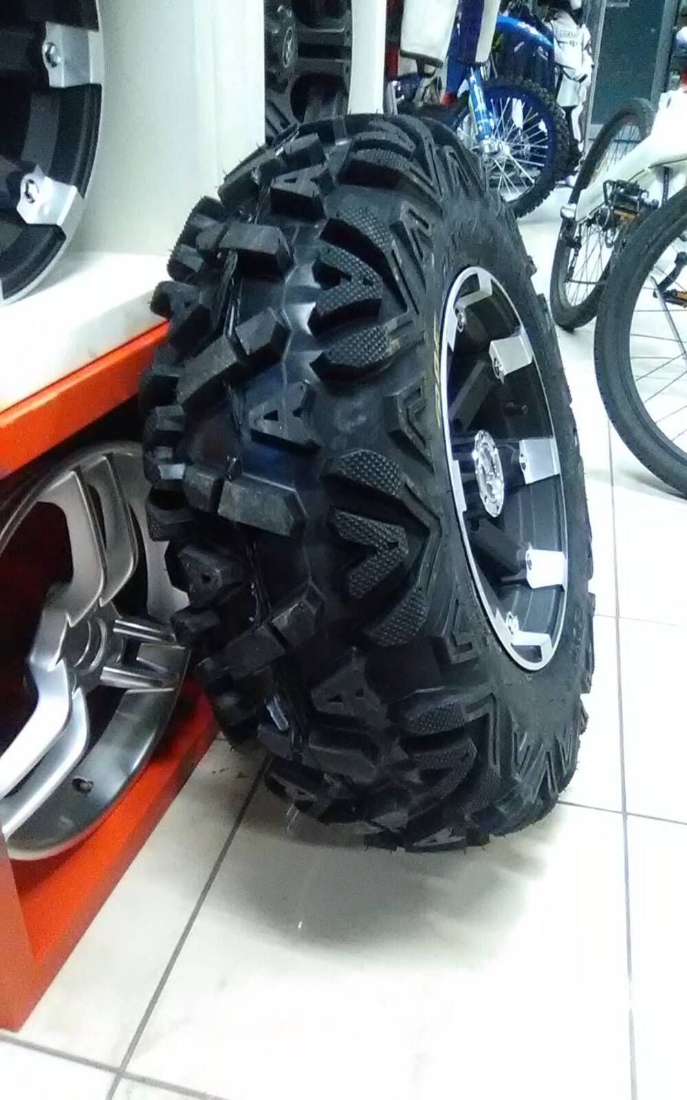 CERCHIO CAN AM 14" CON GO CERCHIO E GOMMA 14" CAN AM (2)