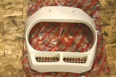 CARENA FRONTALE BIANCA Aprilia Tuareg 125 cod.(AP8