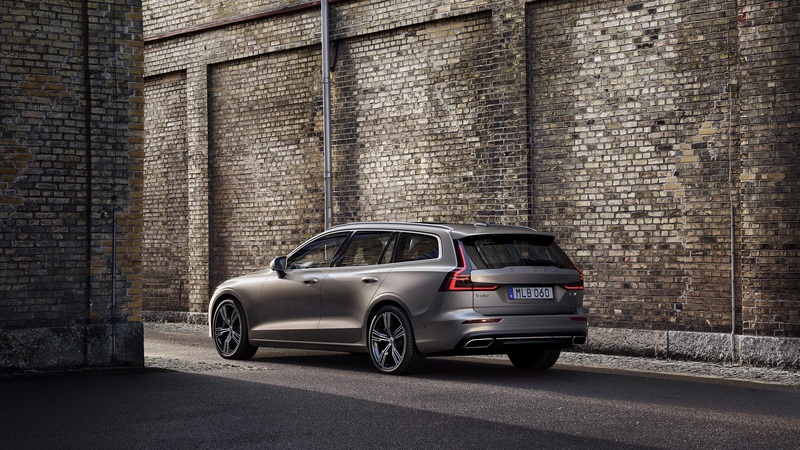 Volvo V60 2018 | tanta sicurezza al servizio della famiglia [Video]