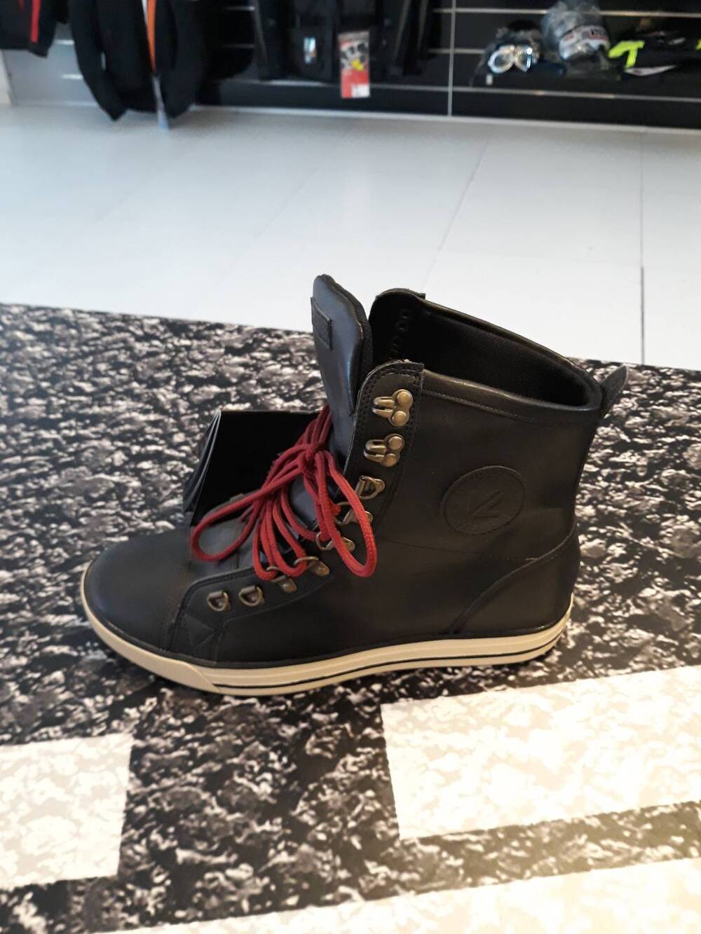 stivale V Quattro (2)