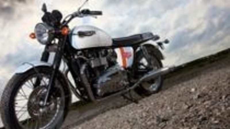 Triumph e TAG Heuer insieme per la Bonneville McQueen special