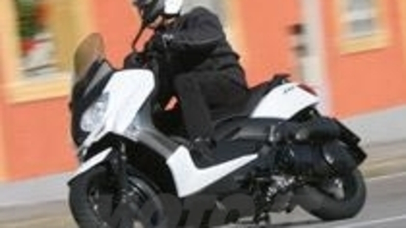 YAMAHA X-Max 250