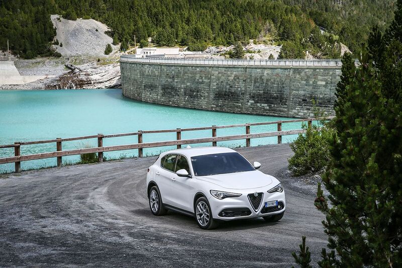 Alfa Romeo Stelvio, ecco i prezzi aggiornati del SUV milanese