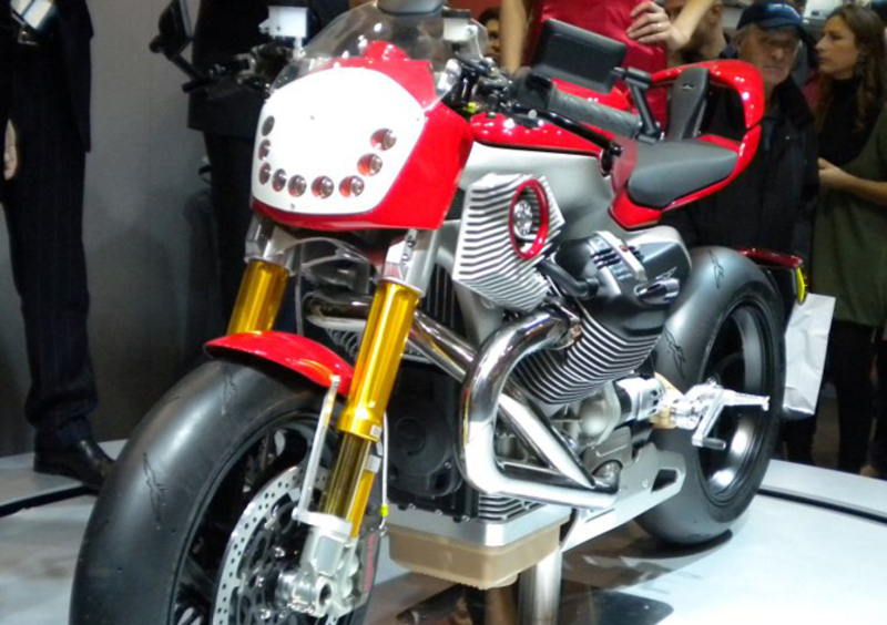 Moto Guzzi V12 LM e V12 Strada