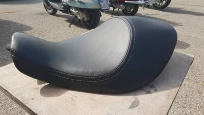 Sella monoposto Harley Davidson Sportster Iron Harley-Davidson