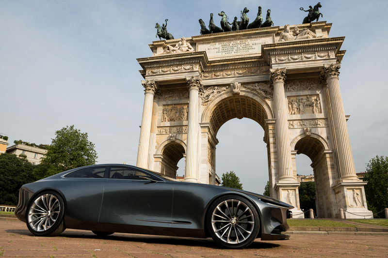 Mazda Vision Coup&eacute; a Milano, con il nuovo stile artistico della Casa giapponese [video]