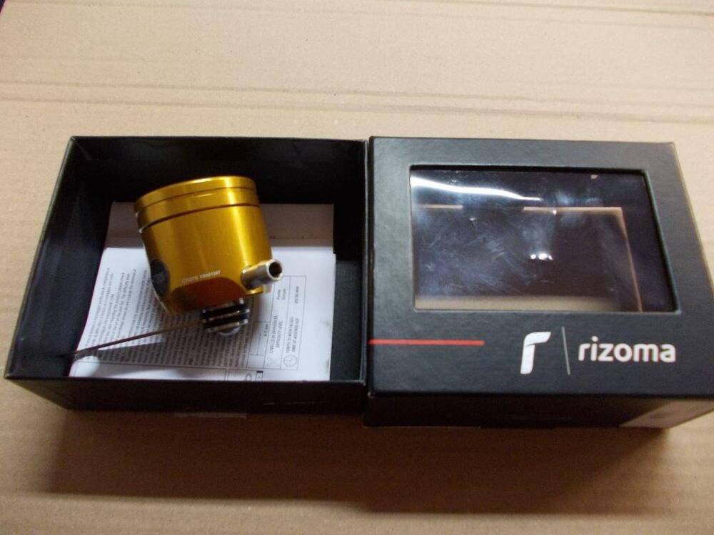 Leve-Paraleve-Serbatoio Triumph VV Rizoma (4)