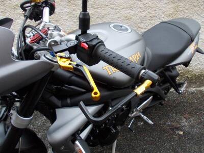 Leve-Paraleve-Serbatoio Triumph VV Rizoma