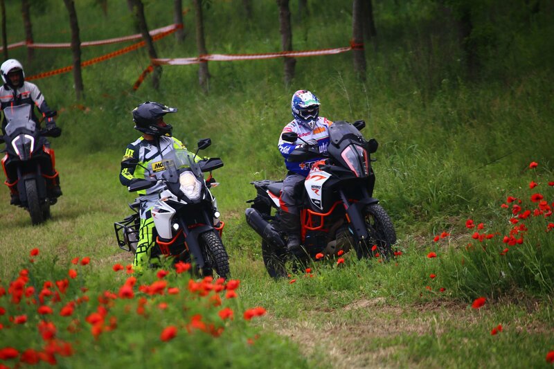 A scuola di maxienduro con la KTM 1090ADV R da Fabio Fasola!