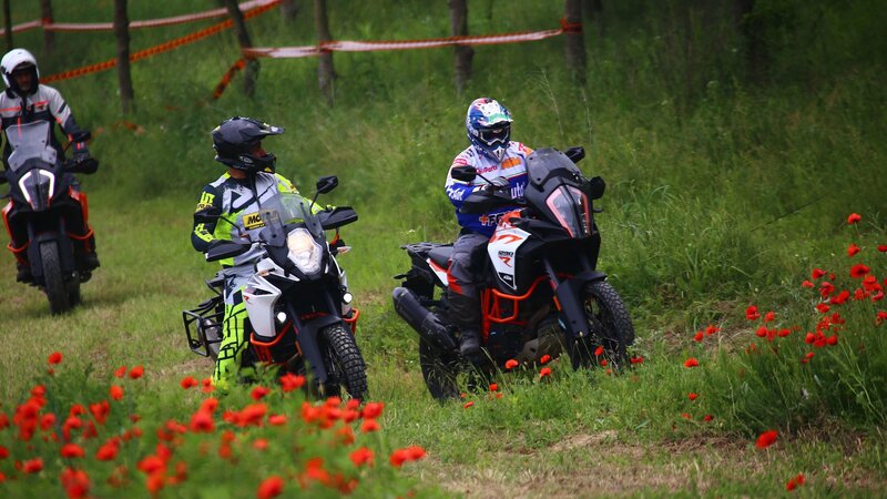 A scuola di maxienduro con la KTM 1090ADV R da Fabio Fasola!