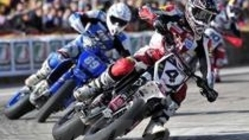 Si discutono le regole del Campionato Supermoto