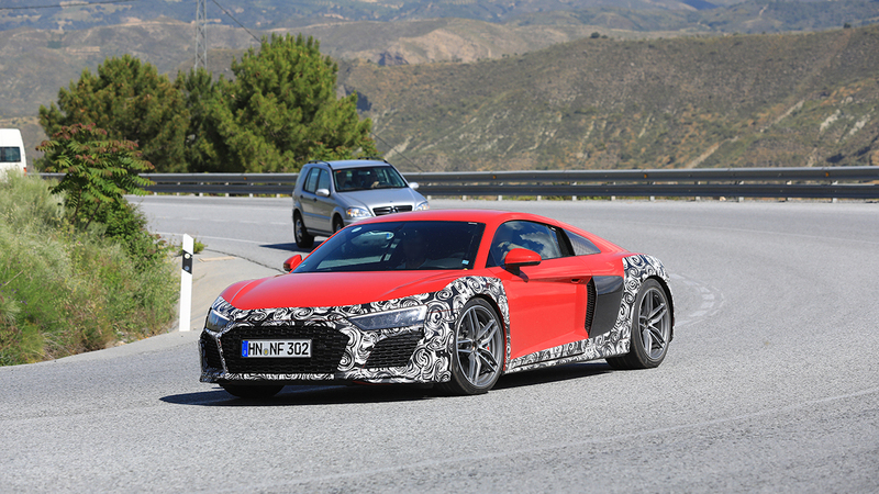 Audi R8 restyling, le foto spia