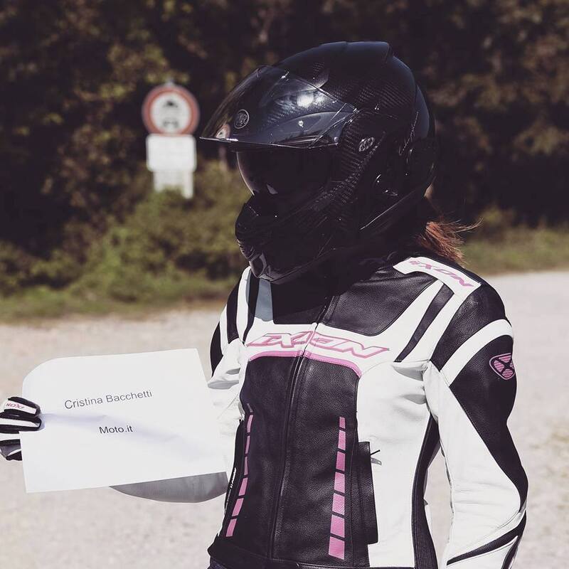 "Come vi vestite in moto, d'estate?" Discussione della settimana