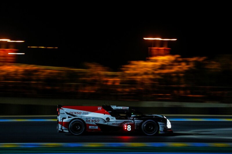 La Toyota TS050 Hybrid n.8 in azione a Le Mans