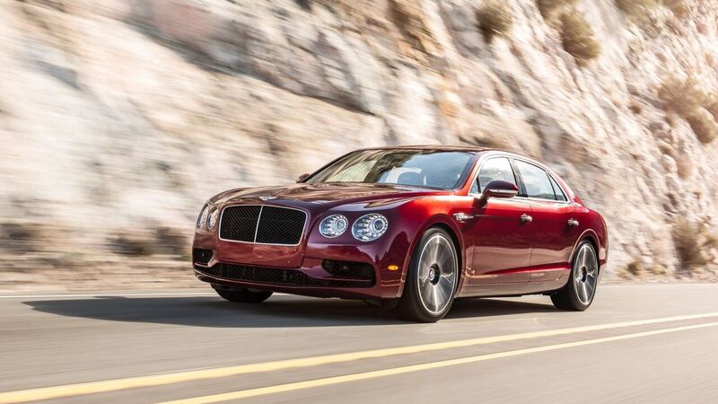 Bentley Flying Spur V8 S, sportivamente british