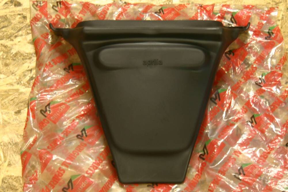 PORTATARGA NERO Aprilia Amico (AP8230567)