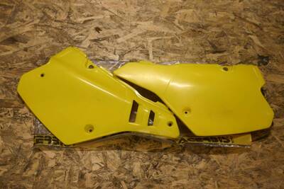 FIANCATINE LATERALI GIALL Suzuki RM 125 - 250 1989 - 1990 - 1991