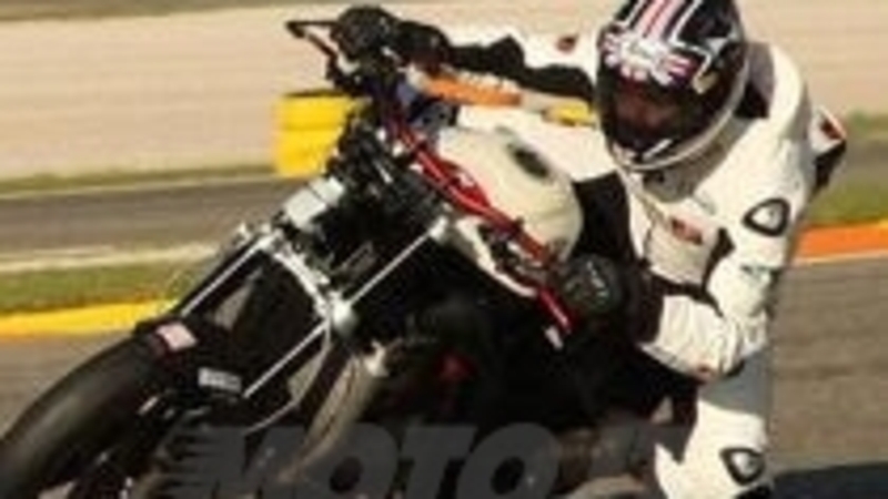 McCoy prova la Street Triple R