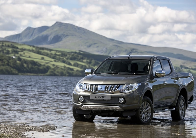 Mitsubishi L200 (2014-15) (3)