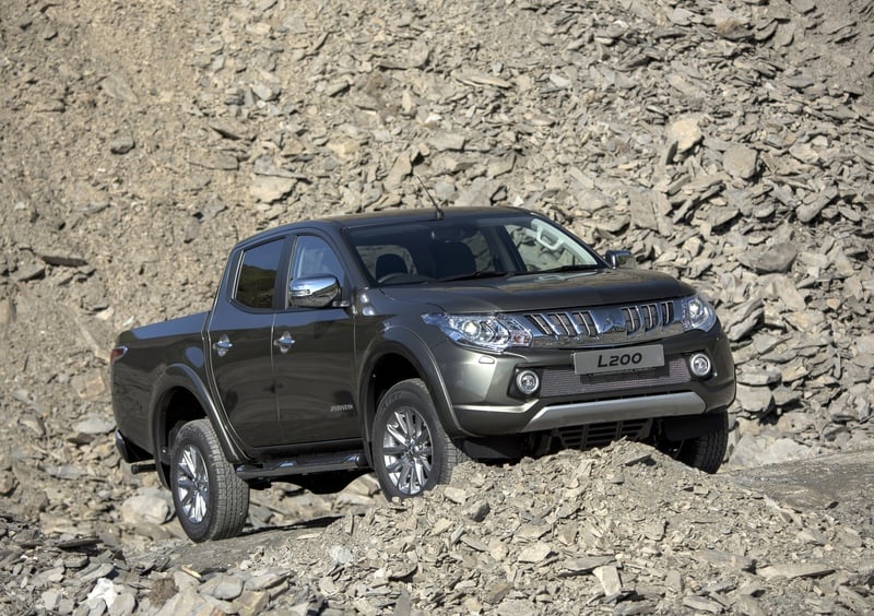 Mitsubishi L200 (2014-15) (7)