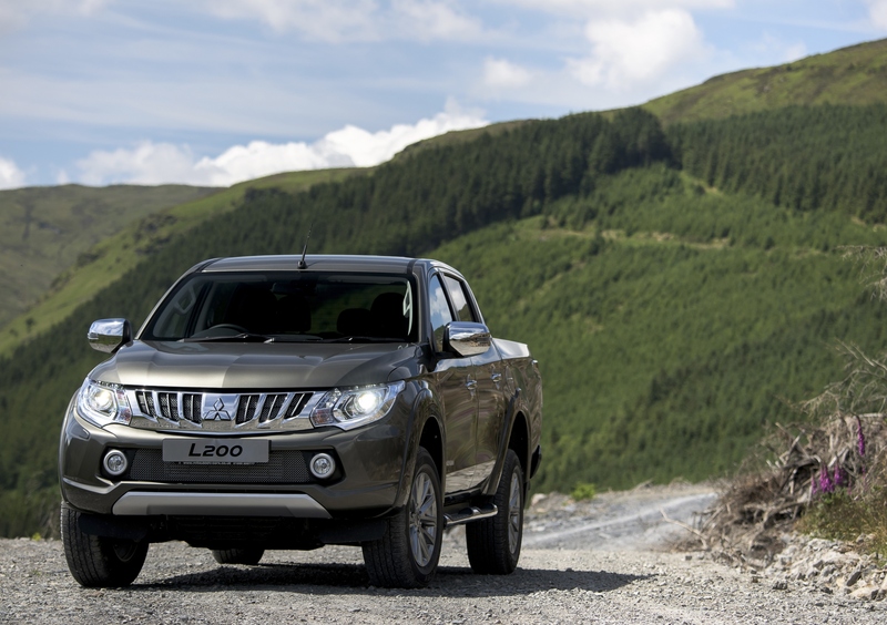 Mitsubishi L200 (2014-15) (8)