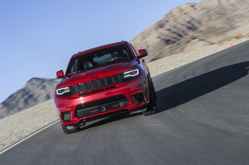 Jeep Grand Cherokee Trackhawk, mostro da 700 CV [Video]