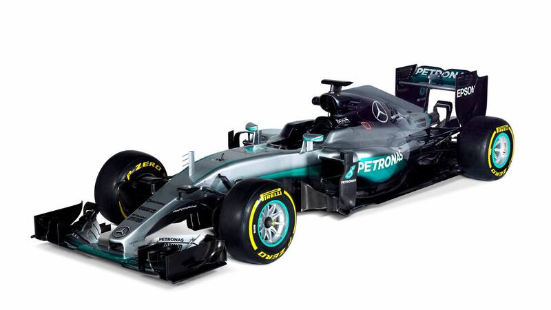 Formula 1, Mercedes svela la W07 Hybrid 