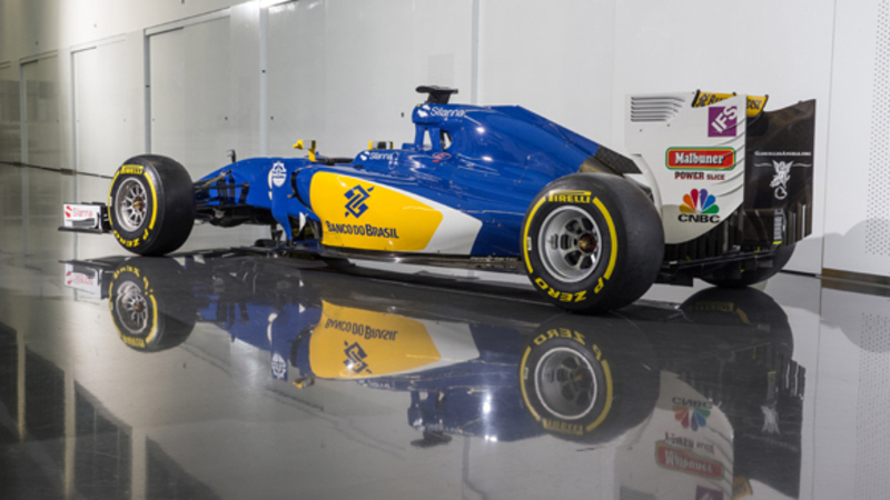 Formula 1, la Sauber rivela la sua livrea per il 2016