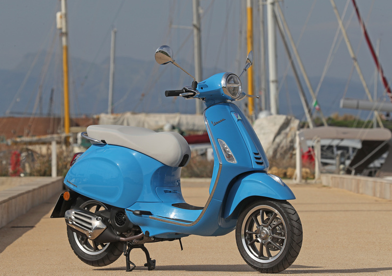 Vespa Primavera 125 Primavera 125 3V ie ABS 50° Anniversario (2018 - 19) (6)