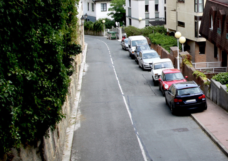 Parcheggiare sul marciapiede? In Inghilterra si pu&ograve;