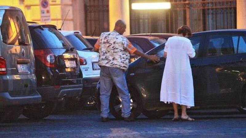 Parcheggiatori abusivi, &egrave; estorsione