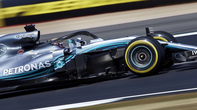 F1, GP Silverstone 2018: pole per Hamilton. Secondo Vettel