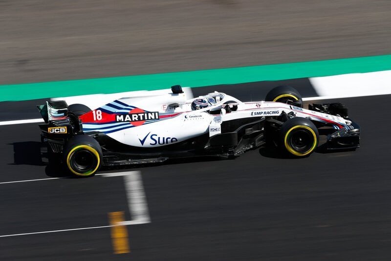 Lance Stroll &egrave; finito nella ghiaia ad inizio Q1: sessione finita per lui