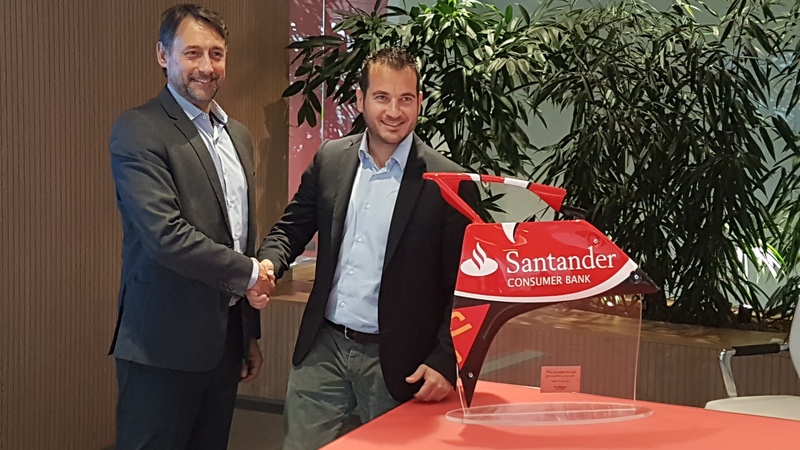 Yamaha rinnova con Santander