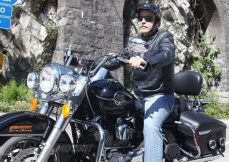 George Clooney, incidente in scooter in Sardegna