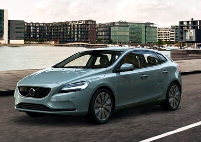 Volvo V40 restyling, sguardo a martello di Thor