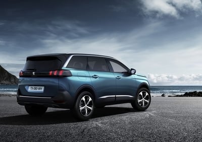 Peugeot 5008: nuovi motori Euro6.2 a braccetto dell’EAT8