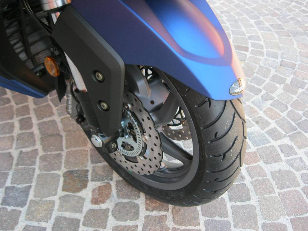 Kymco AK 550 ETS (2021 - 25) (8)