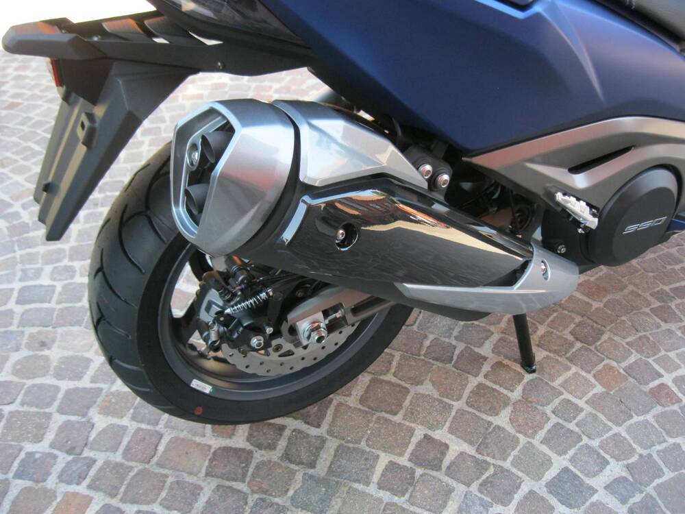 Kymco AK 550 ETS (2021 - 25) (9)